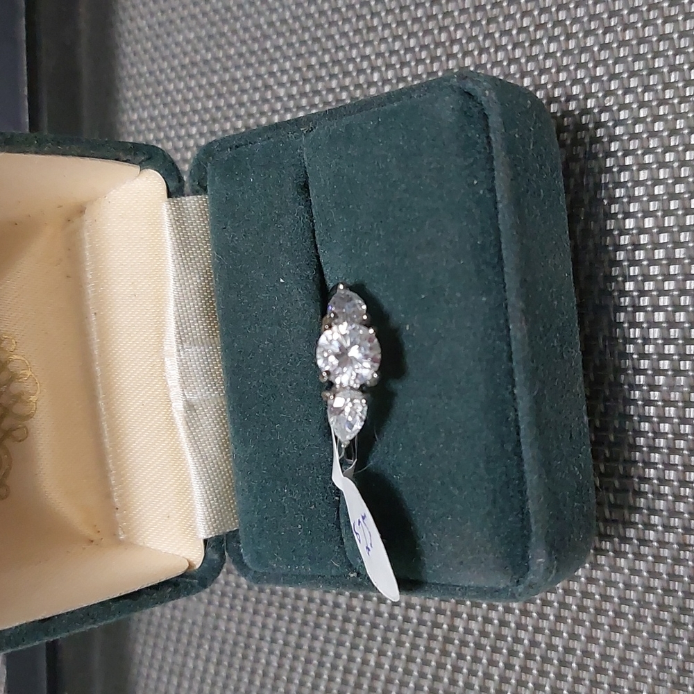 Stainless steel CZ Ring Sz6